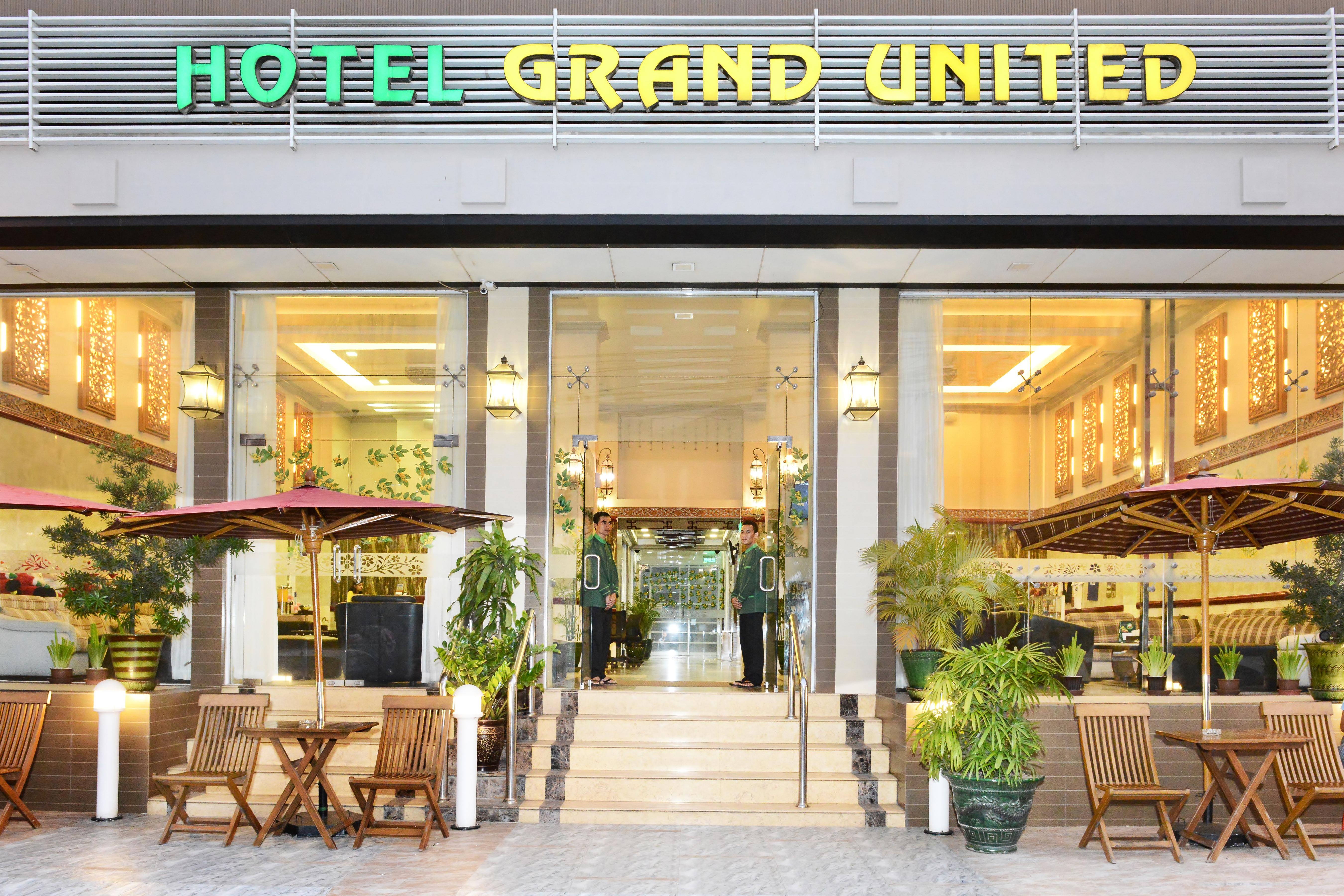 Hotel Grand United - Ahlone Branch Yangon Esterno foto